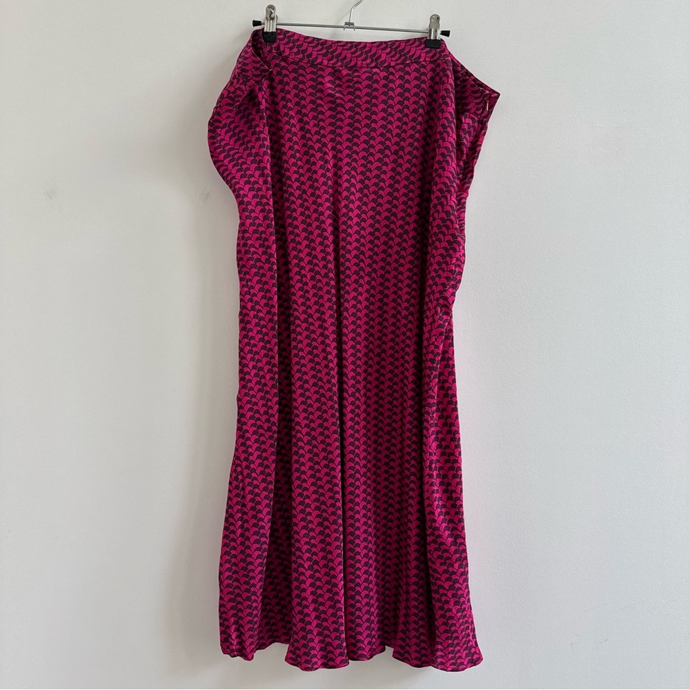 Boden Pink and Black Patterned Midi Skirt